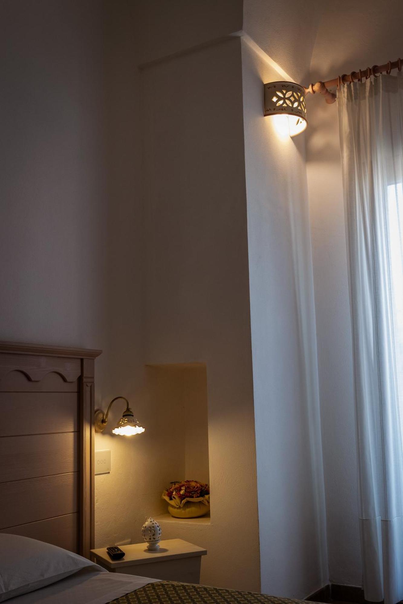 Affittacamere Giardino Delle Zie-Vicino Ospedale Cardinale Panico 特里卡塞 外观 照片
