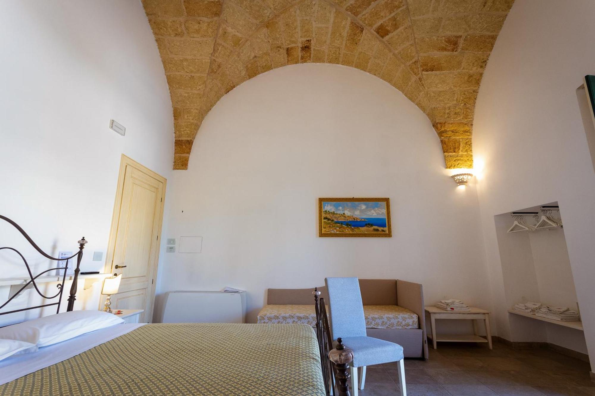 Affittacamere Giardino Delle Zie-Vicino Ospedale Cardinale Panico 特里卡塞 外观 照片