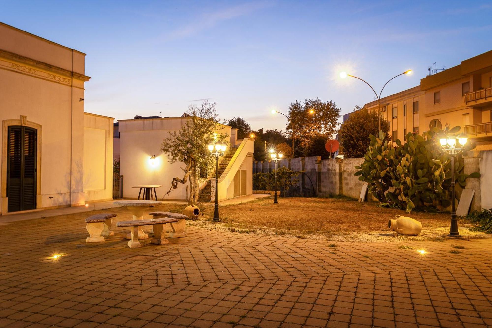 Affittacamere Giardino Delle Zie-Vicino Ospedale Cardinale Panico 特里卡塞 外观 照片